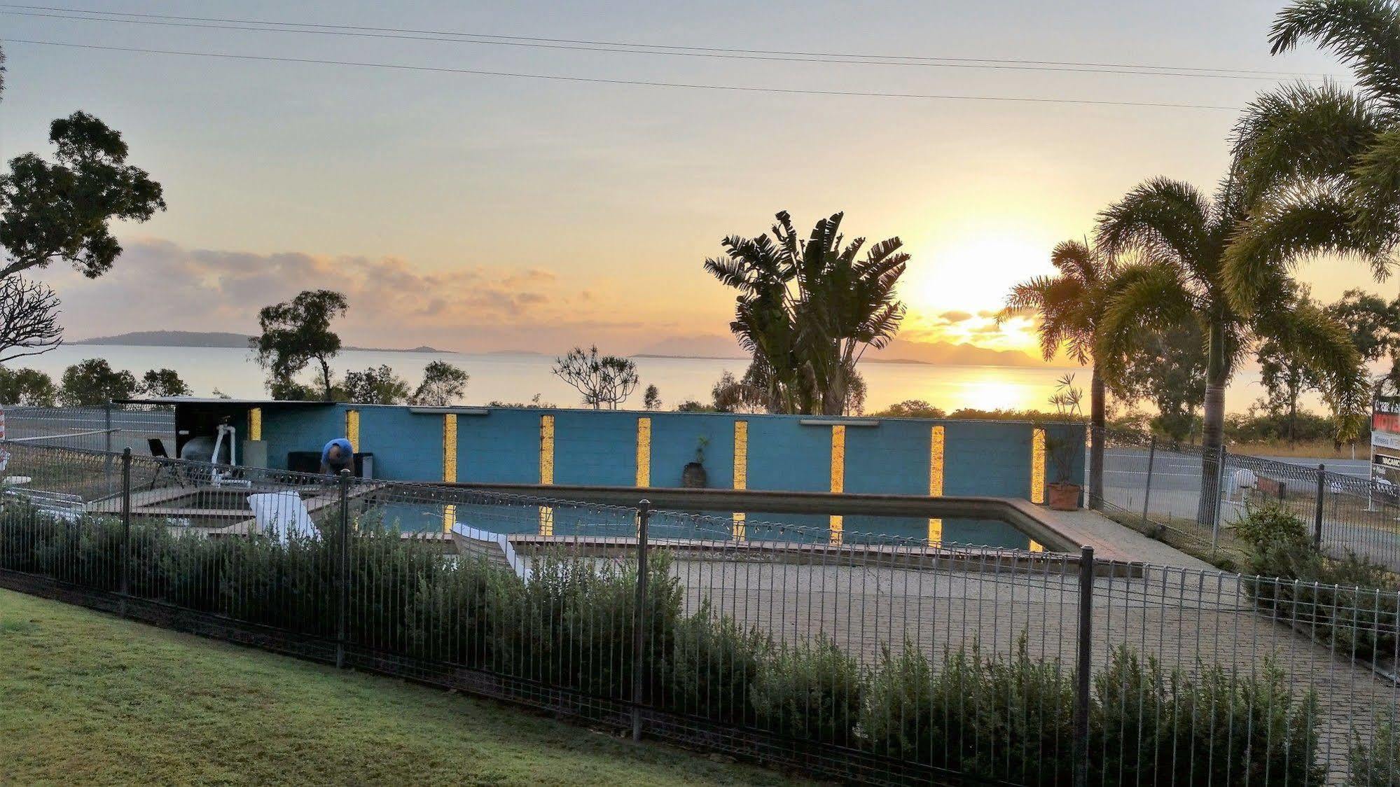 Ocean View Motel Bowen Zewnętrze zdjęcie